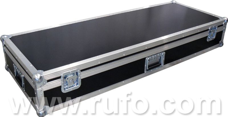 Yamaha Tyros 4 m/siderom - Flightcase