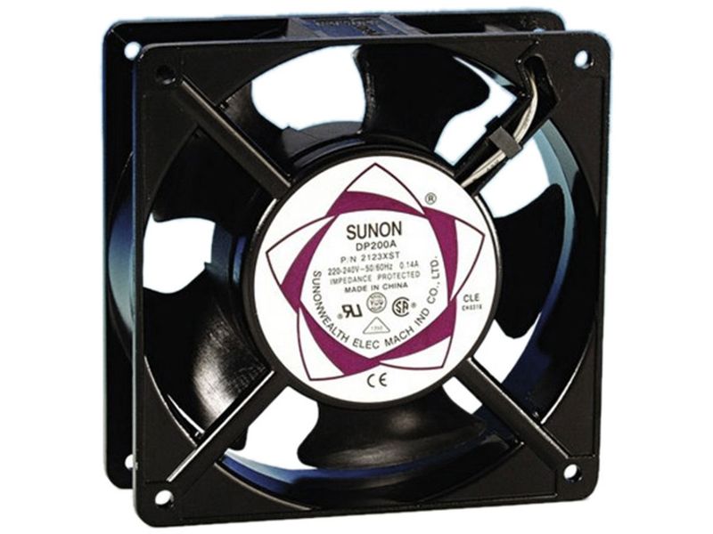 Adam Hall 8762 220v Rackvifte
